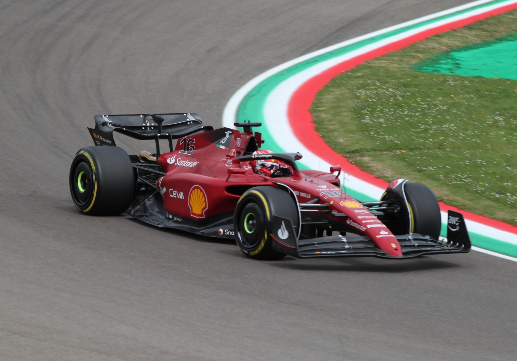 F1 Bahrain GP: Piastri fastest in horrendous FP3 conditions