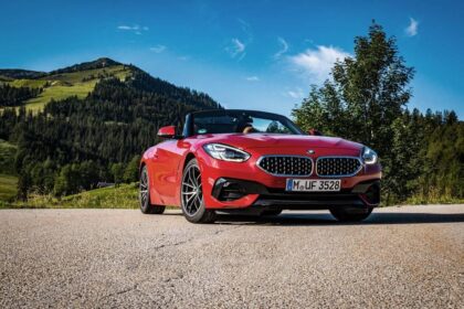 How BMW’s Innovative ‘Pendulum Brake’ System Revolutionized Racing Despite ABS Restrictions