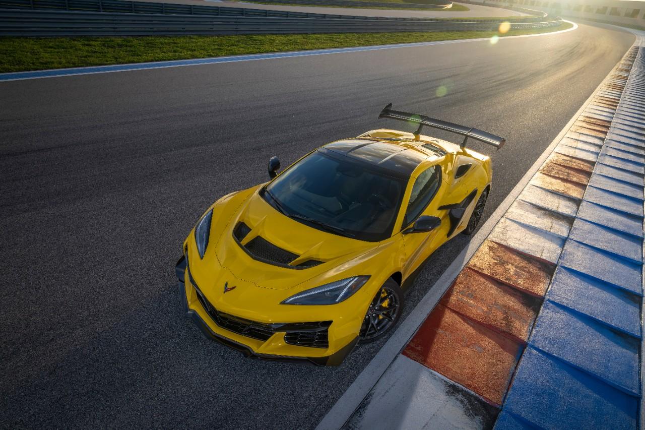 Unveiling the 2025 Indianapolis 500 Pace Car: The Stunning Chevrolet Corvette ZR1!