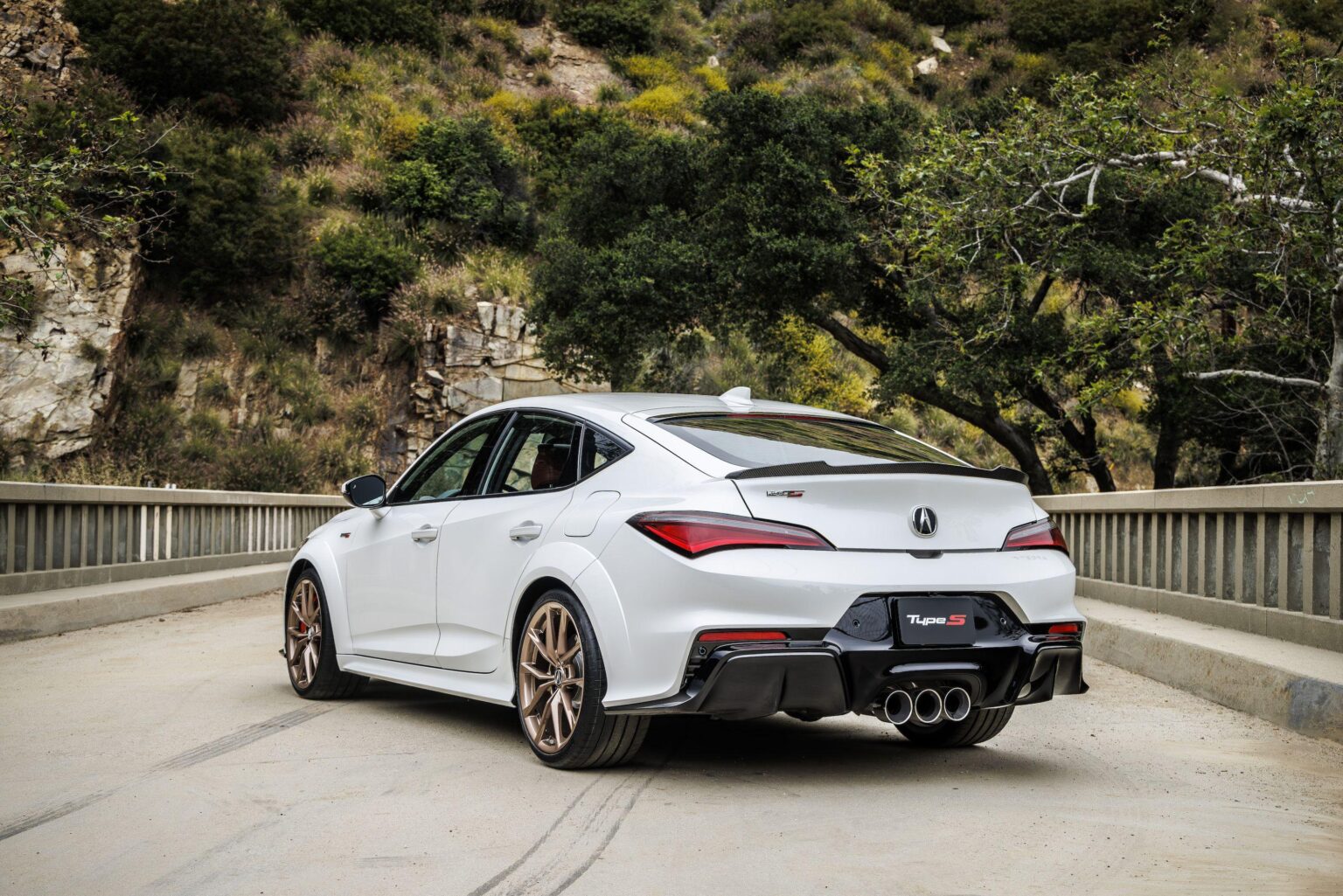 Revving Up the Excitement: Acura Integra Type S and Honda Civic Si Shine at Barber Motorsports Park!