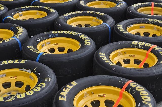 Brad Keselowski Secures Pole Position for All-Star Race as McDowell’s Pit Crew Claims 0,000 Bonus!
