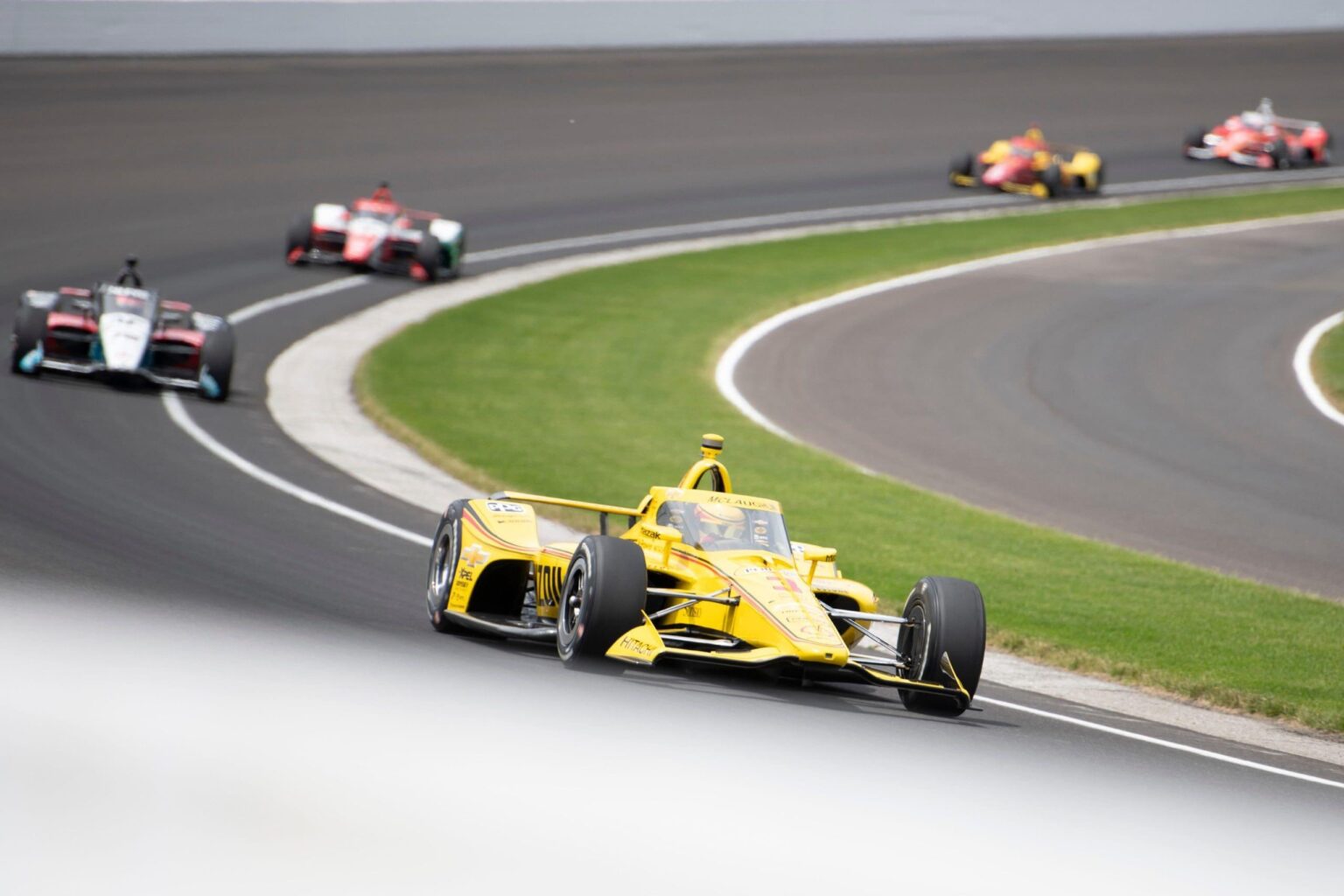 From Victory Lane to the Court: Alex Palou Celebrates Indianapolis 500 Win at Pacers Game!