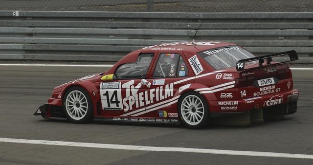 DTM Oschersleben: Lucas Auer dominates 2025 opening race