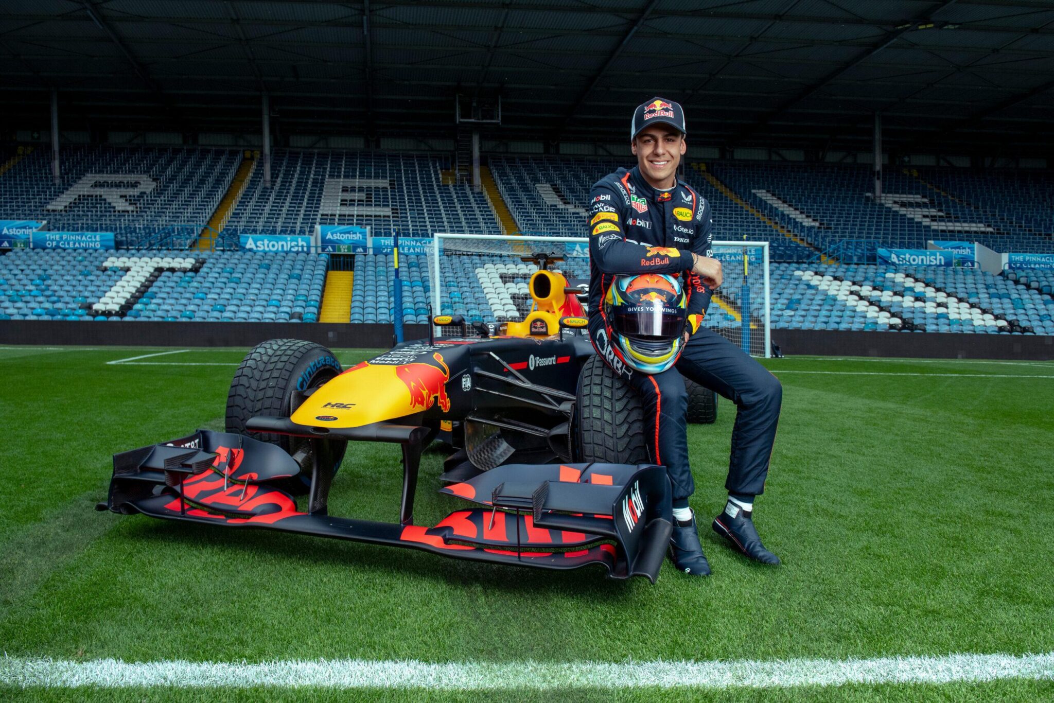 Arvid Lindblad Makes History with Unprecedented F1 Superlicence Achievement!