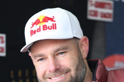 Shane van Gisbergen stuns in record 16+ second NASCAR Cup win in Mexico