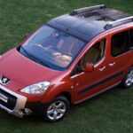 Discover the Wild Minivan That Peugeot Took to the Touring Car Racing Scene in the ’90s!