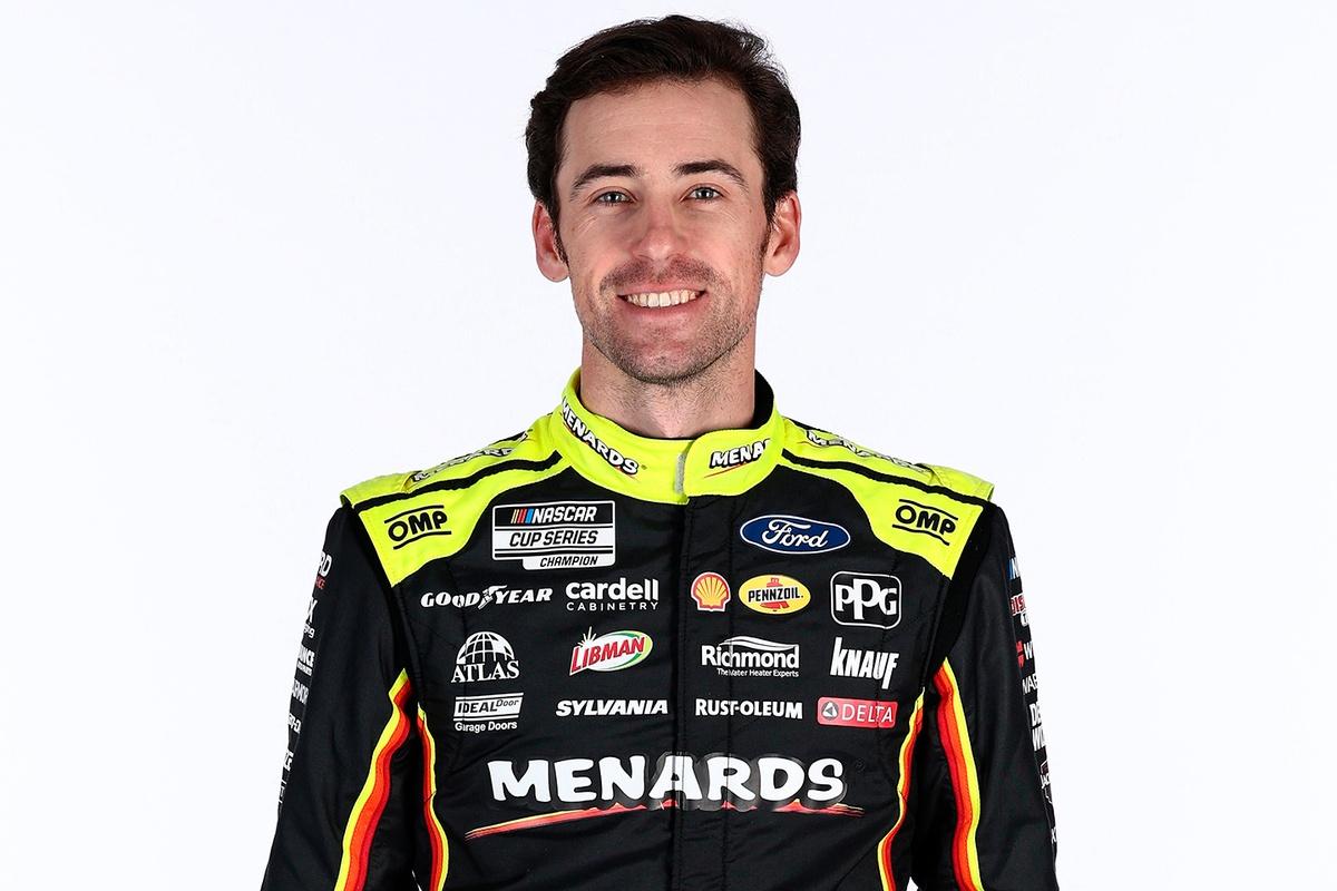 Ryan Blaney: The NASCAR Star Dominating the Track with a Daytona Victory and Six Consecutive Top-10 Finishes!