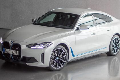 BMW i4 Racing Dominates the Super Rally Season Opener in Romania!