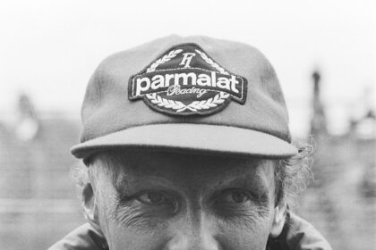 Celebrating Niki Lauda: A Racing Legend as Ferrari and Puma Face Challenges in Italy