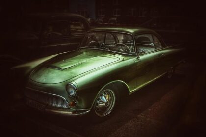 Revving Up the Excitement: Historic Sports Cars Roar into Daytona International Speedway!