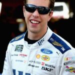 Brad Keselowski attempts five-wide pass on SVG, triggering pileup crash
