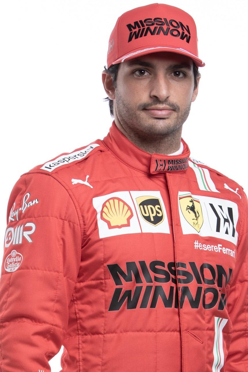 Carlos Sainz Secures Thrilling First F1 Podium with New Team, Outshining Lewis Hamilton!