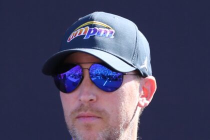 Denny Hamlin’s Victory at Las Vegas: A Classy Celebration, Not a Taunt!