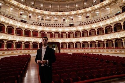 Unveiling the Mystery: How Andrea Kimi Antonelli Thrives on Unfamiliar F1 Tracks