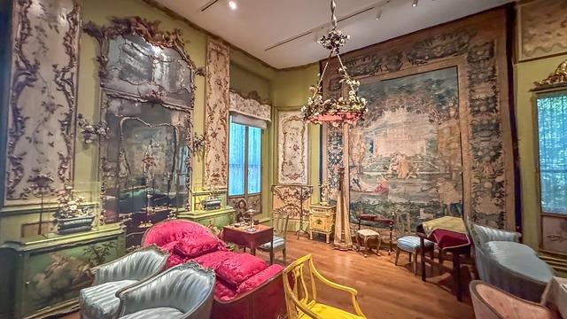 Tony Stewart: Ferrucci Stands Out as the Only IndyCar Driver with True Grit for the Chili Bowl!