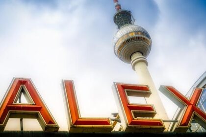 Alex Albon Opens Up About the Unexpected Delay in His Proposal to Golfer Lily Muni He