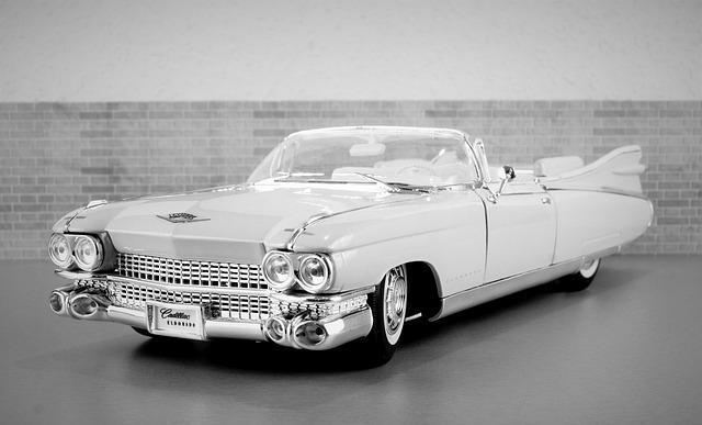Cadillac and Corvette Dominate the Front Rows at GM’s Thrilling Detroit Race!