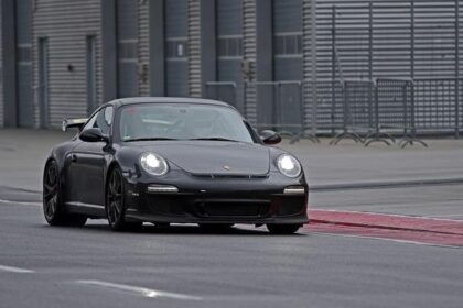 AMG Dominates Practice at Lausitzring with Heat and Truck Grip, While Ferrari Faces Challenges