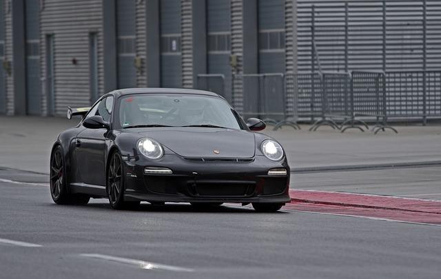 AMG Dominates Practice at Lausitzring with Heat and Truck Grip, While Ferrari Faces Challenges