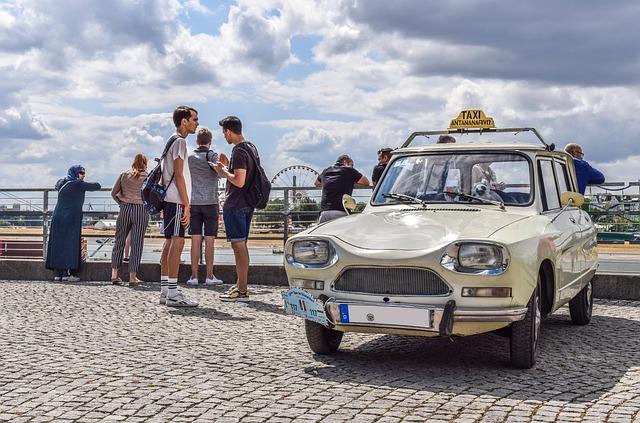 Unveiling the Triumph: How a Citroën Stole the Spotlight in the 1966 Monte Carlo Rally!