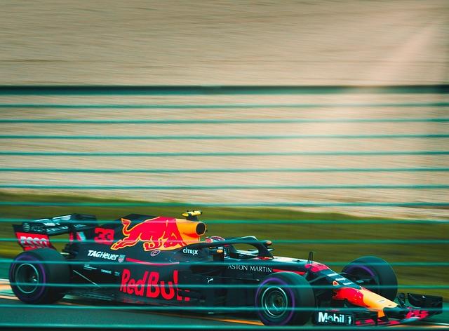Verstappen makes his choice in Wolff vs Mekies debate with firm response